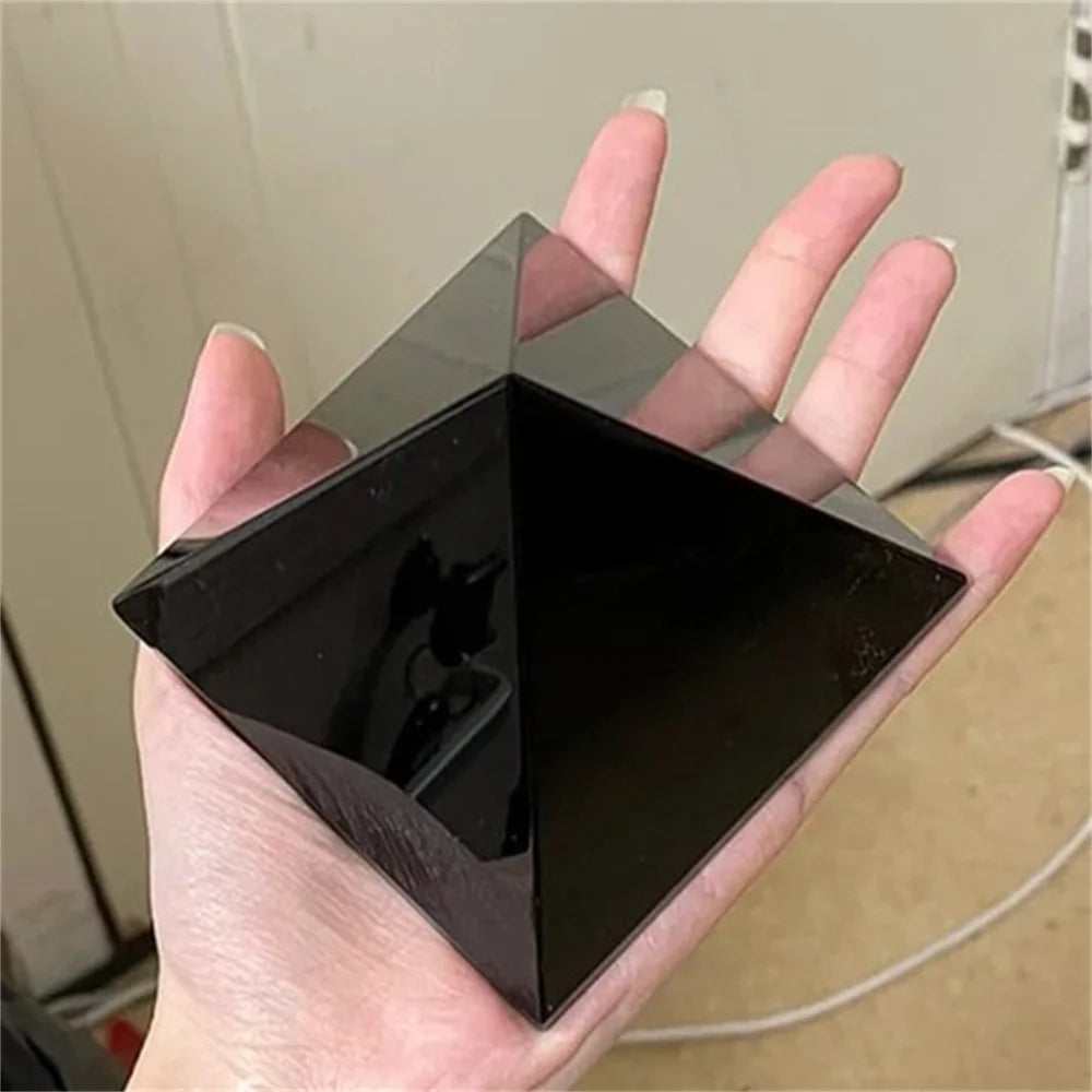 Pyramide en Obsidienne Noire – Protection & Énergie Reiki