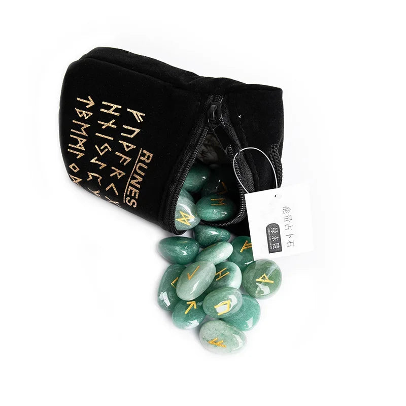 Ensemble de Runes en Pierres Naturelles – Divination & Énergie Mystique