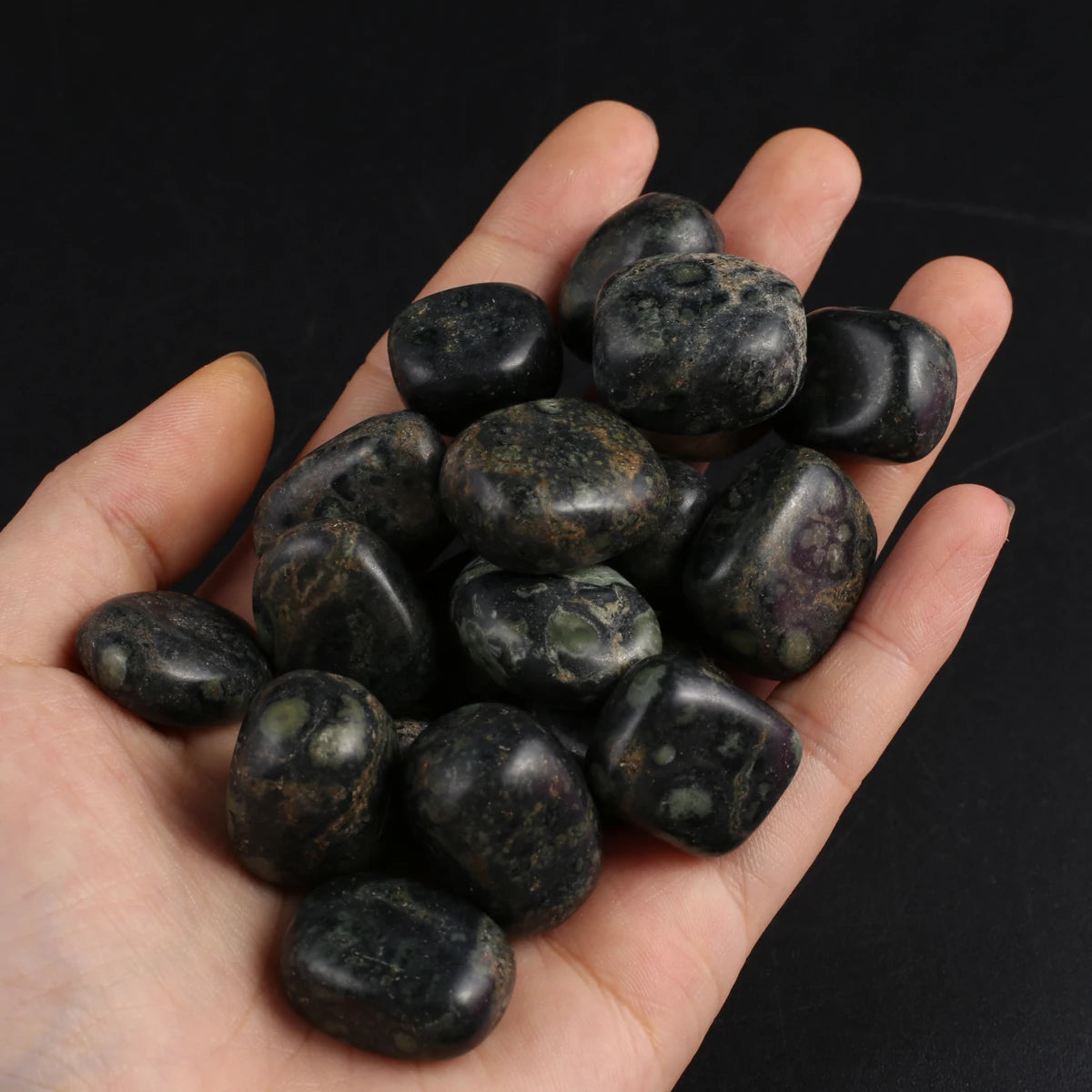 Lot de 10 Pierres Naturelles – Fluorite, Opale & Cristaux Énergétiques