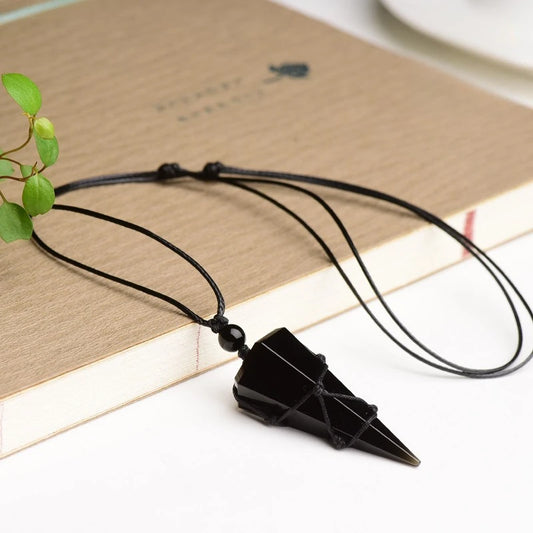 Collier Pendule Étoilé en Obsidienne – Élégance & Énergie Mystique